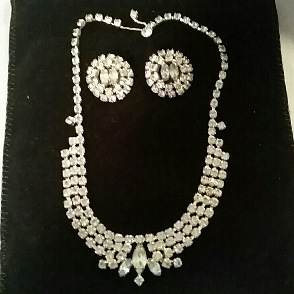 VINTAGE JEWELRY SET! 1950'S